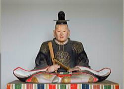足利恵氏